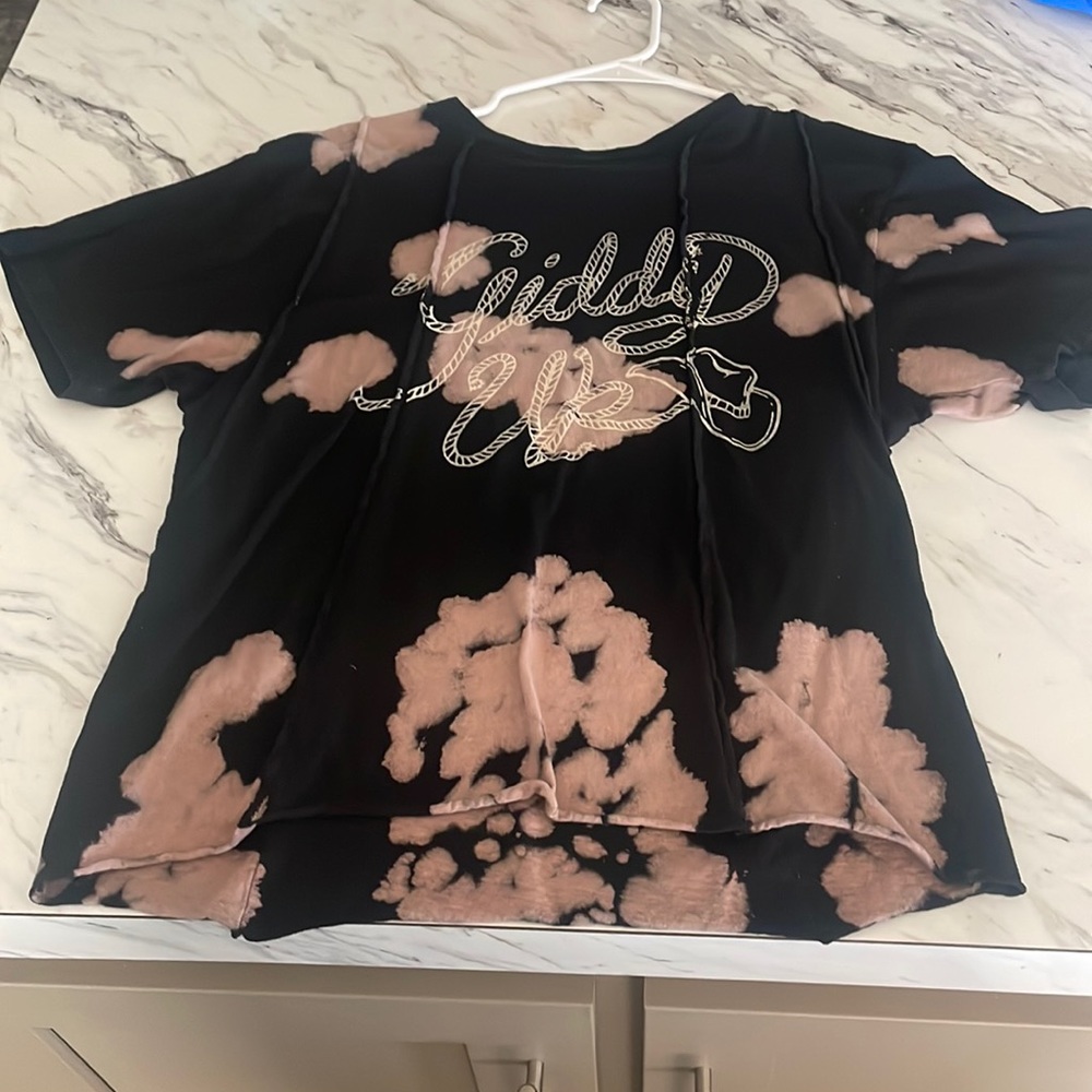 tee shirt